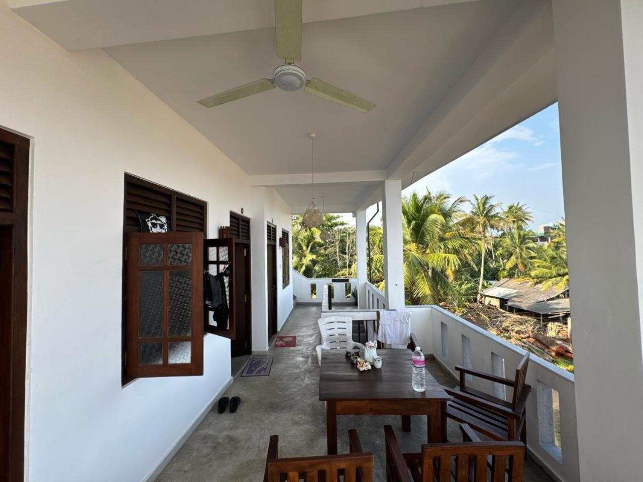 Shehara Sun Surf Lodge Midigama East Exterior foto